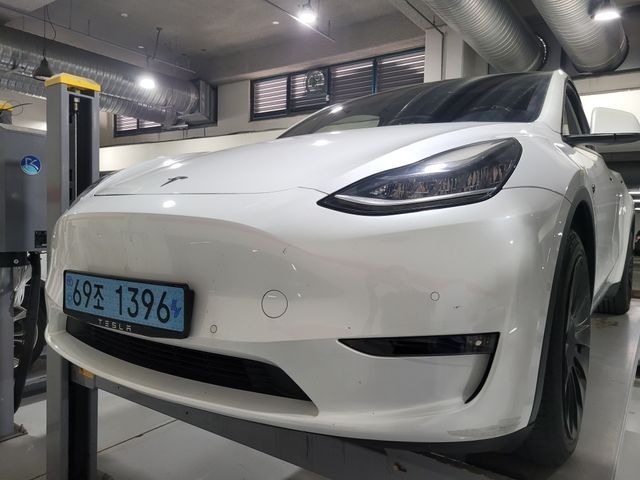 Tesla Model Y 2022 — inspection photo 1