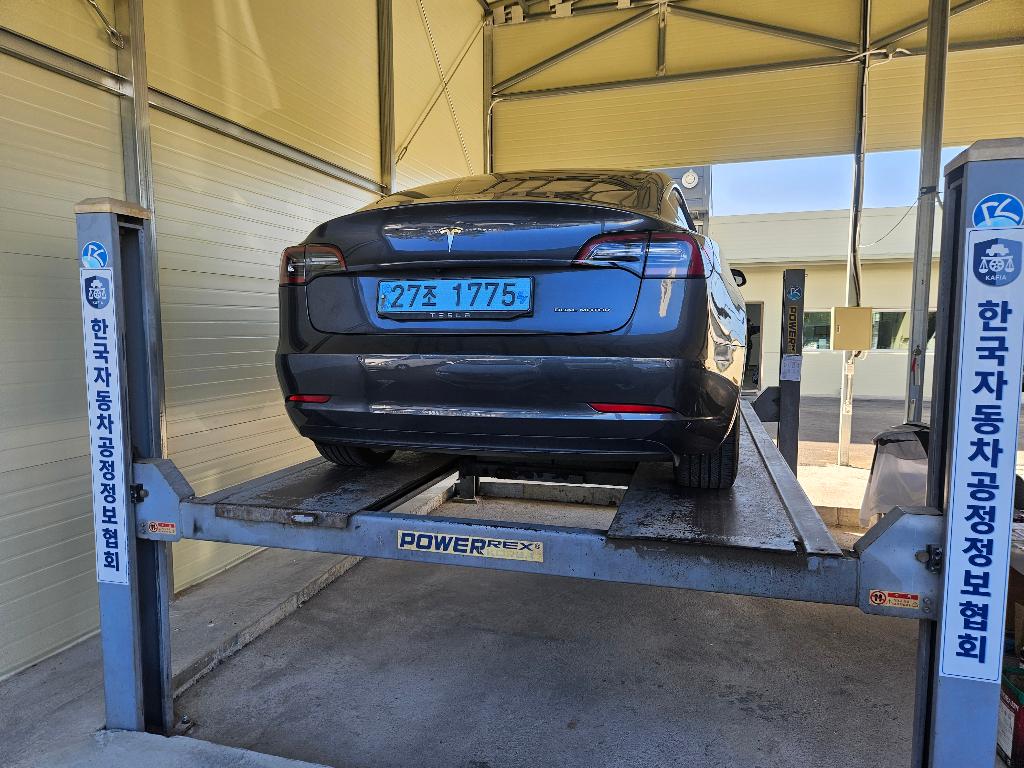 Tesla Model 3 2020 — inspection photo 2