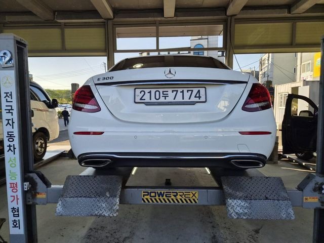 Mercedes-Benz E-Class 2020 — inspection photo 2