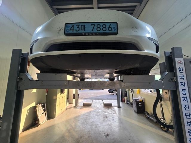 Tesla Model Y 2022 — inspection photo 1