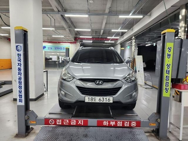 Hyundai Tucson 2011 — inspection photo 1