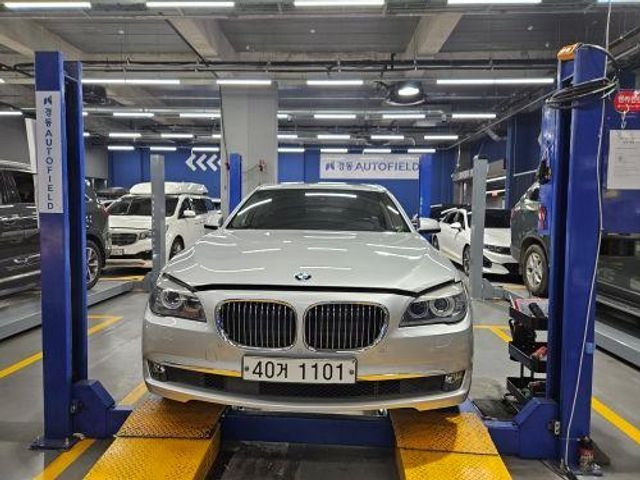 BMW 7-Series 2011 — inspection photo 1