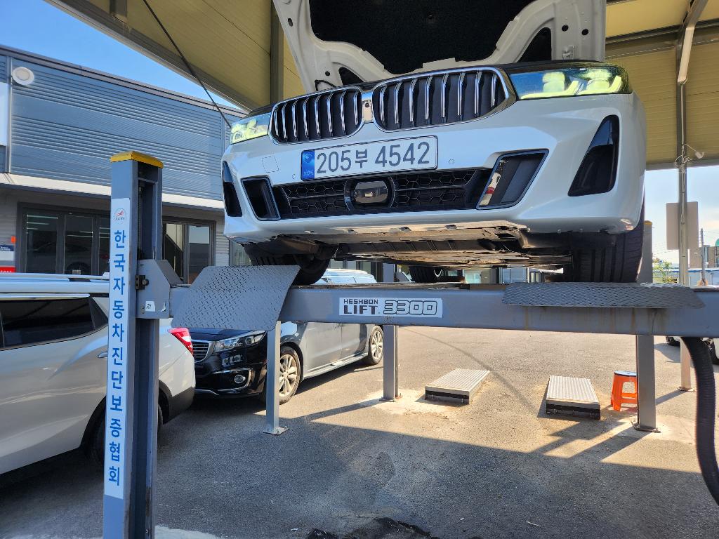BMW Gran Turismo 2023 — inspection photo 1