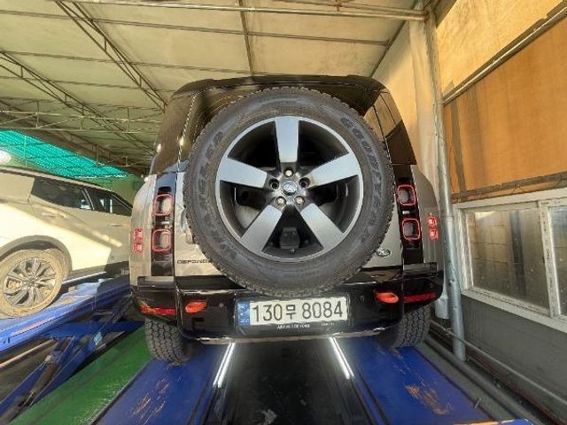Land Rover Defender 2023 — inspection photo 2