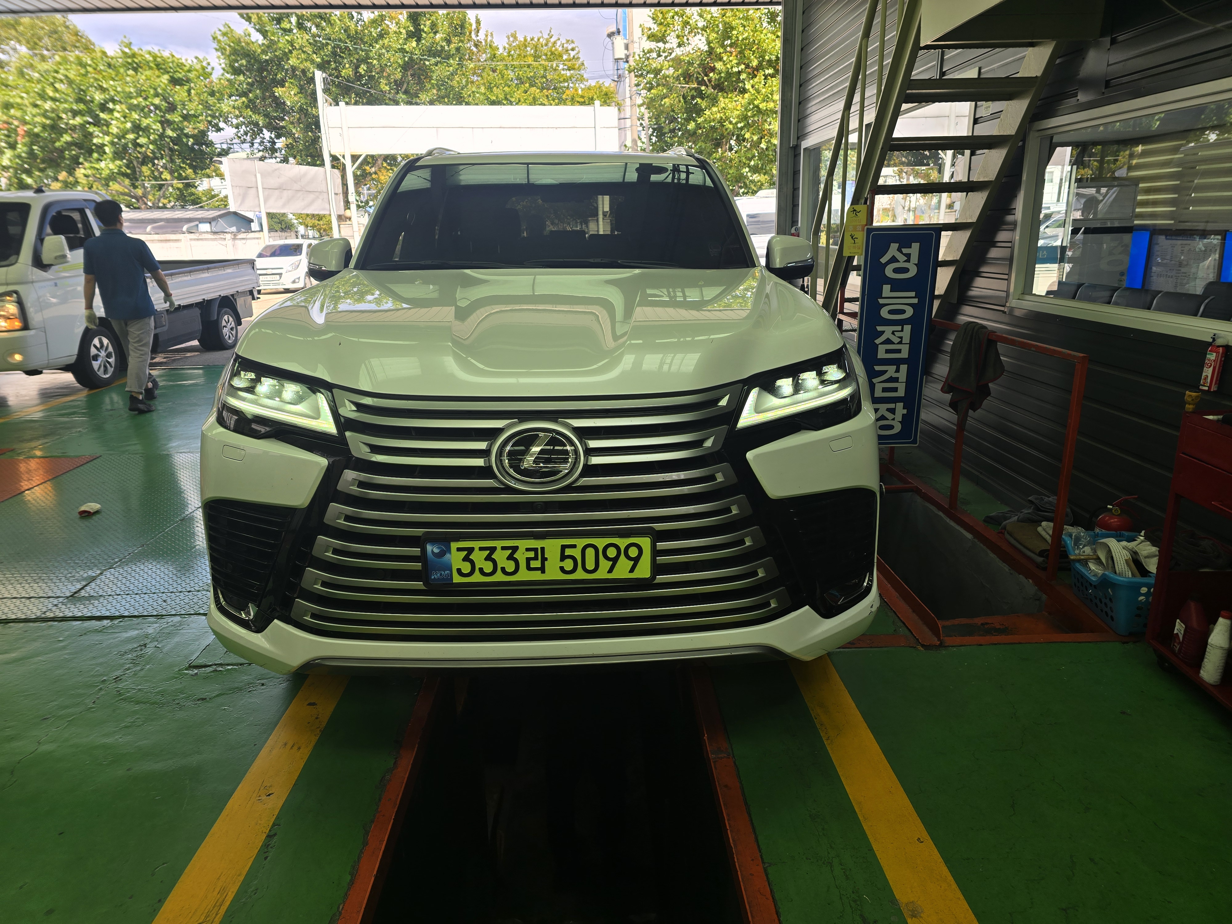 Lexus LX 2025 — inspection photo 1