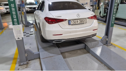 Mercedes-Benz C-Class 2022 — inspection photo 2