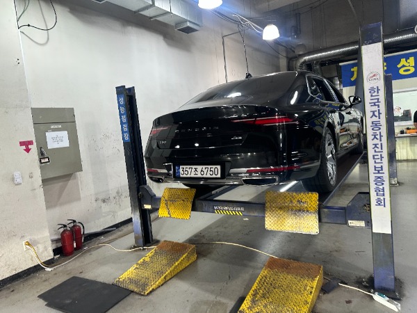 Genesis G90 2023 — inspection photo 2