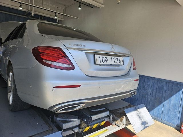 Mercedes-Benz E-Class 2017 — inspection photo 2