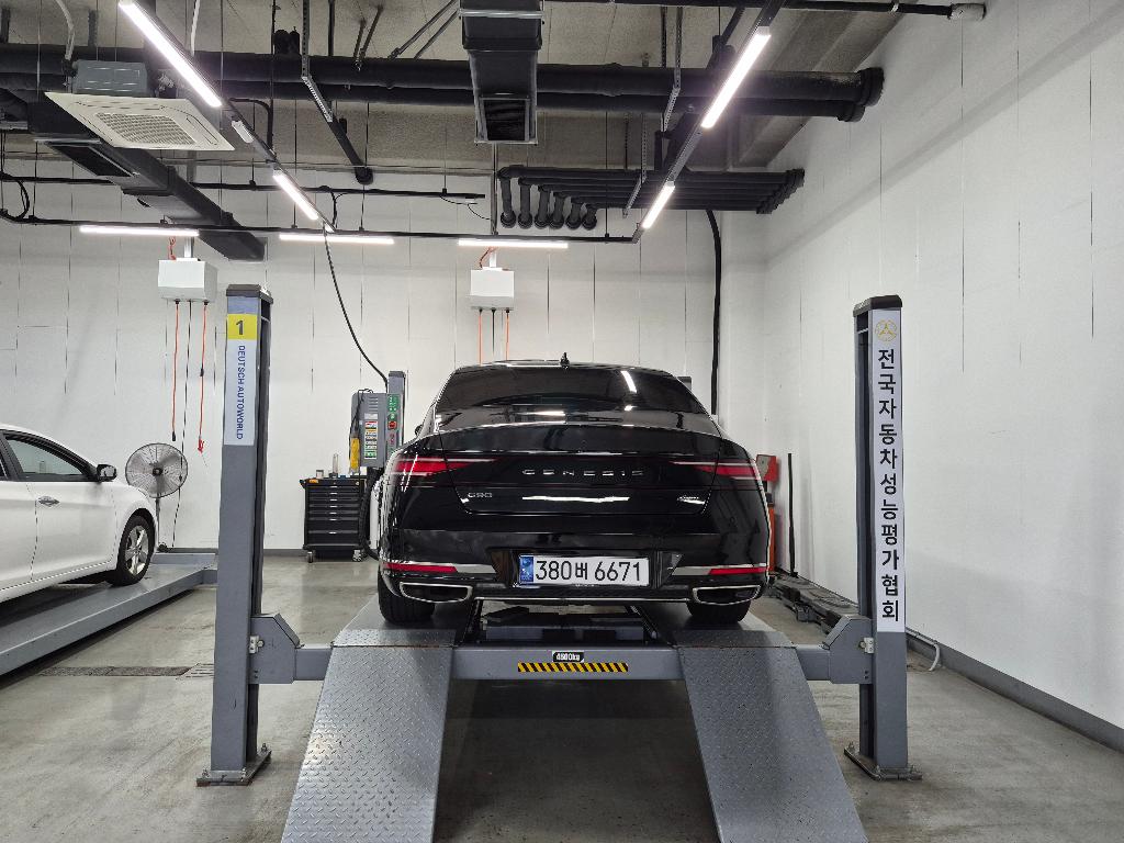 Genesis G90 2023 — inspection photo 2