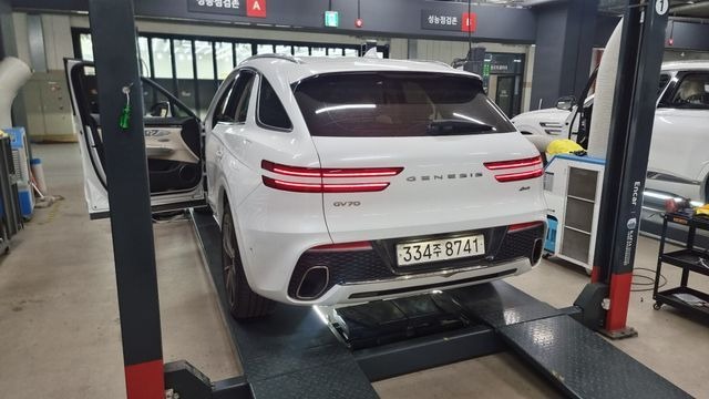 Genesis GV70 2023 — inspection photo 2