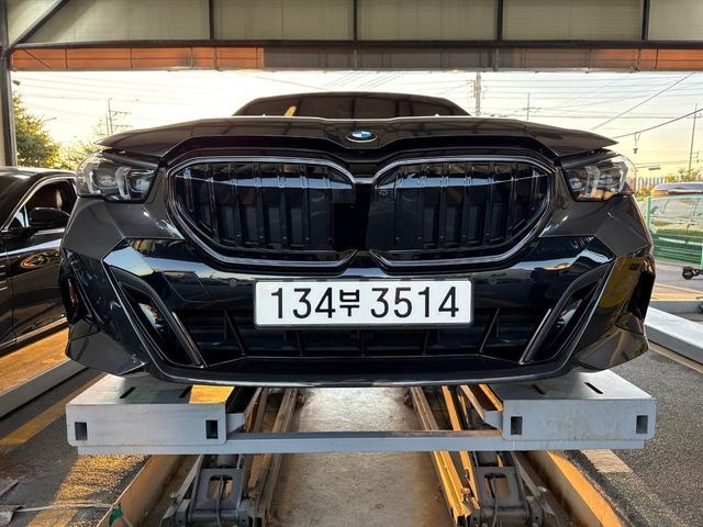 BMW 5-Series 2025 — inspection photo 1