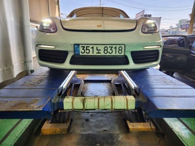 Porsche 718 2017 — inspection photo 1
