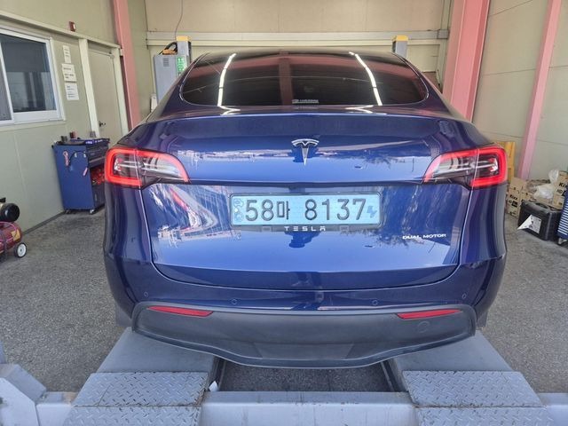Tesla Model Y 2022 — inspection photo 2