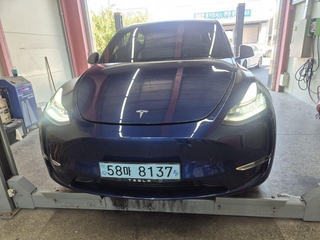Tesla Model Y 2022 — inspection photo 1