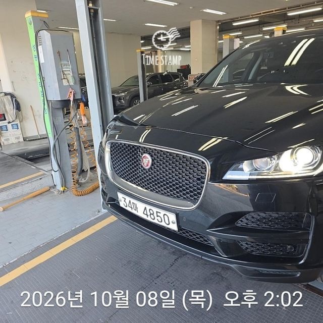 Jaguar F-PACE 2018 — inspection photo 1