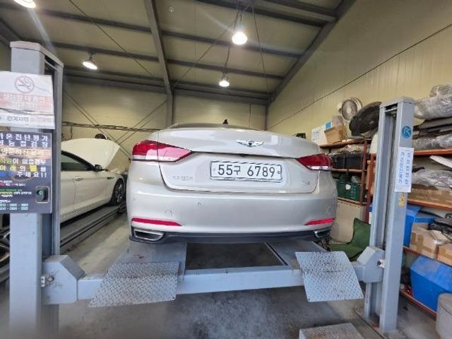 Hyundai Genesis 2015 — inspection photo 2