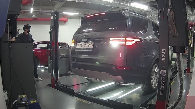 Land Rover Discovery 2018 — inspection photo 2