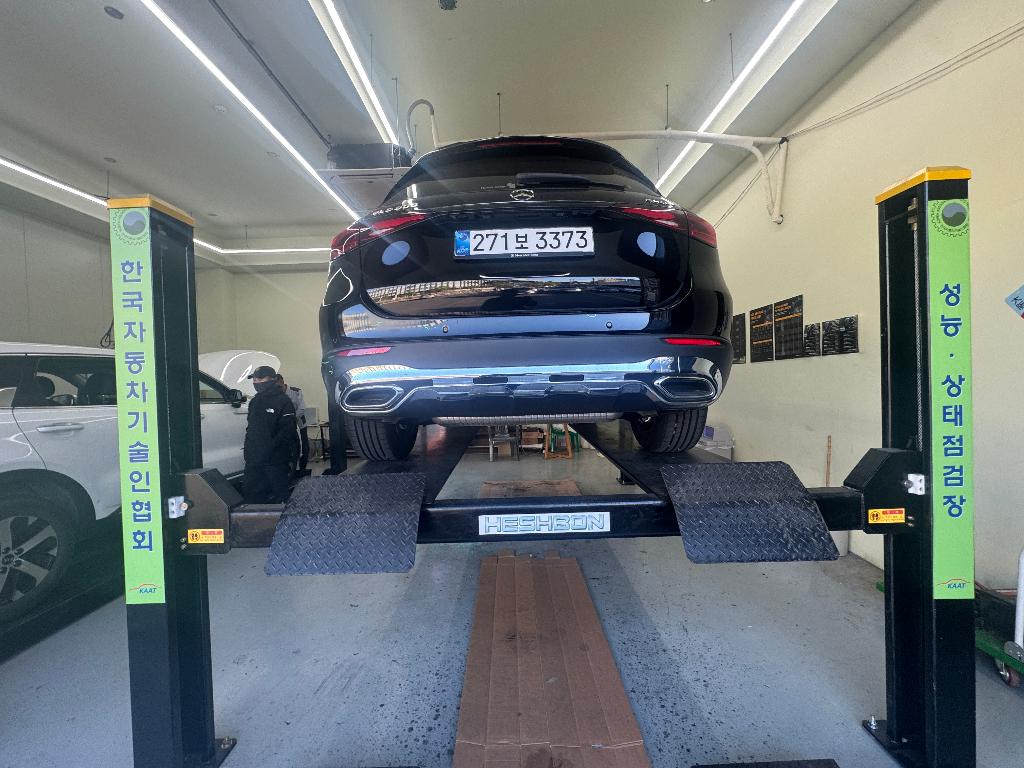 Mercedes-Benz GLC-Class 2026 — inspection photo 2