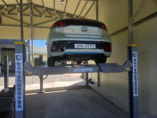 Hyundai Ioniq 2016 — inspection photo 2