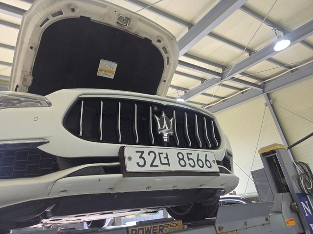 Maserati Quattroporte 2018 — inspection photo 1