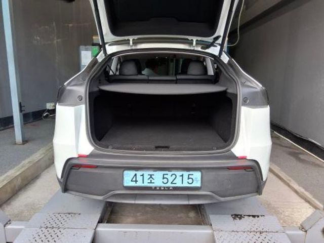 Tesla Model Y 2025 — inspection photo 2