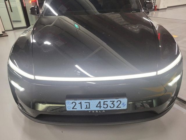 Tesla Model Y 2025 — inspection photo 1