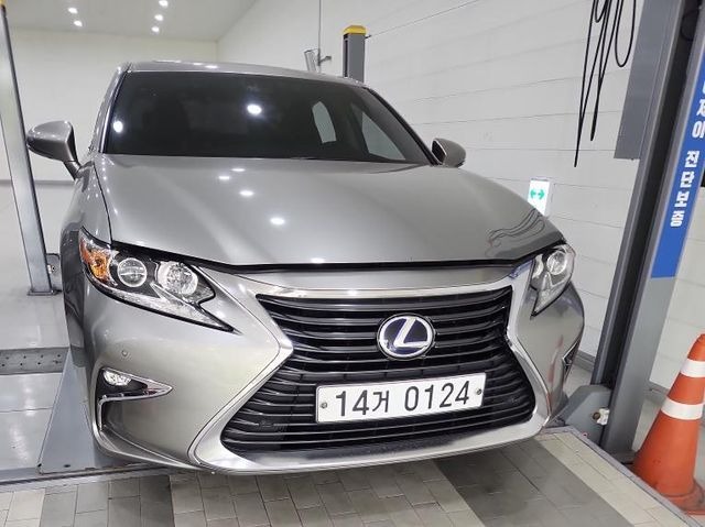 Lexus ES 2016 — inspection photo 1