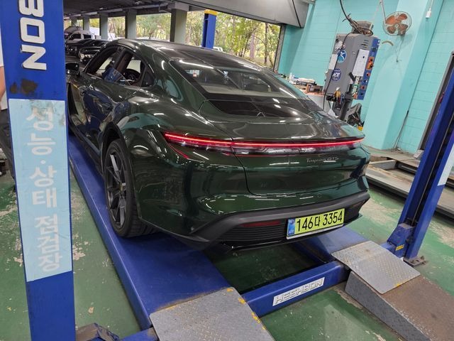Porsche Taycan 2025 — inspection photo 2