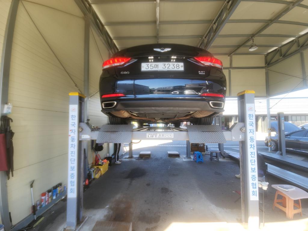 Hyundai Genesis 2015 — inspection photo 2