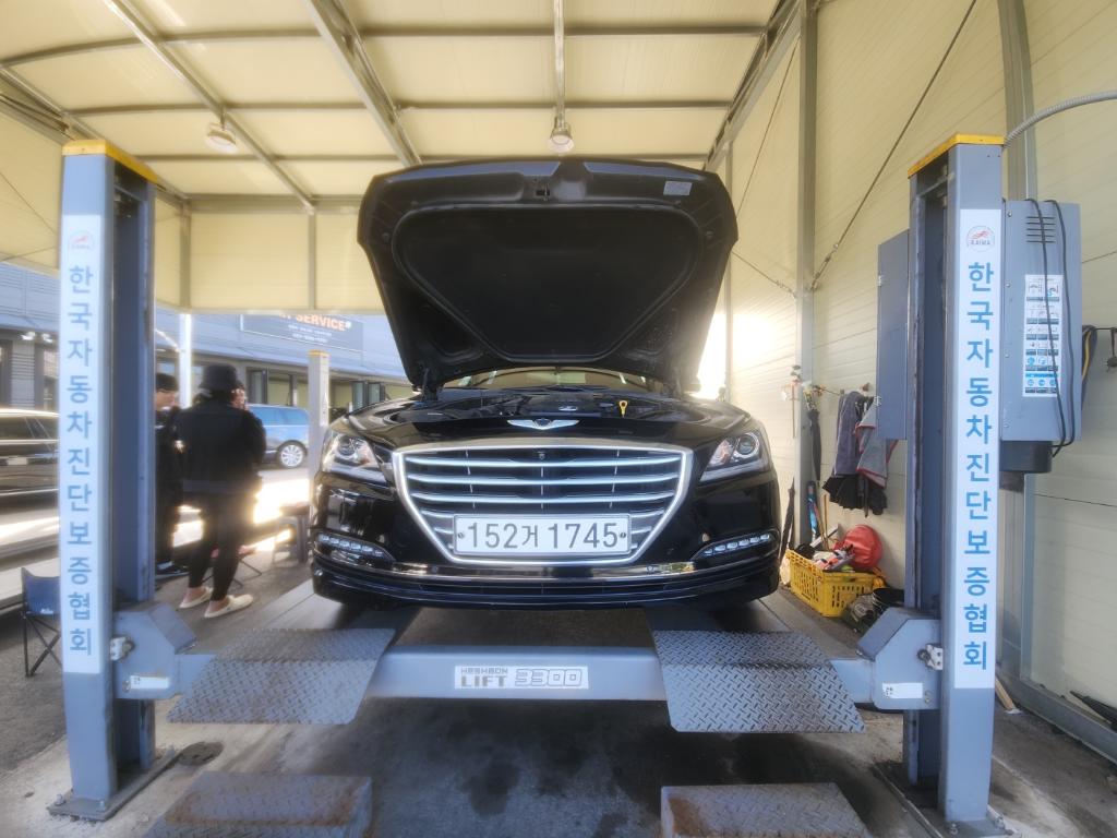 Hyundai Genesis 2016 — inspection photo 1