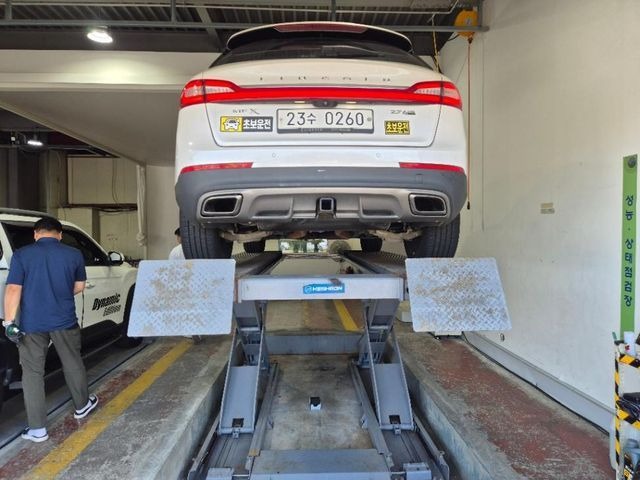 Lincoln MKX 2016 — inspection photo 2