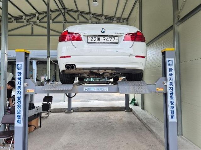 BMW 5-Series 2013 — inspection photo 2