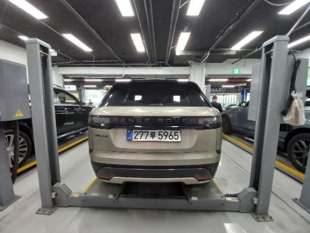 Land Rover Range Rover Velar 2026 — inspection photo 2