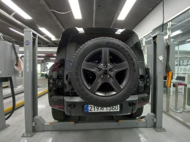 Land Rover Defender 2026 — inspection photo 2