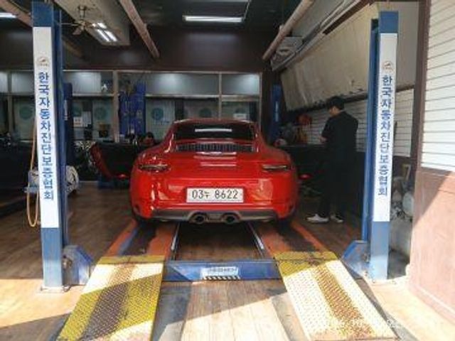 Porsche 911 2017 — inspection photo 2