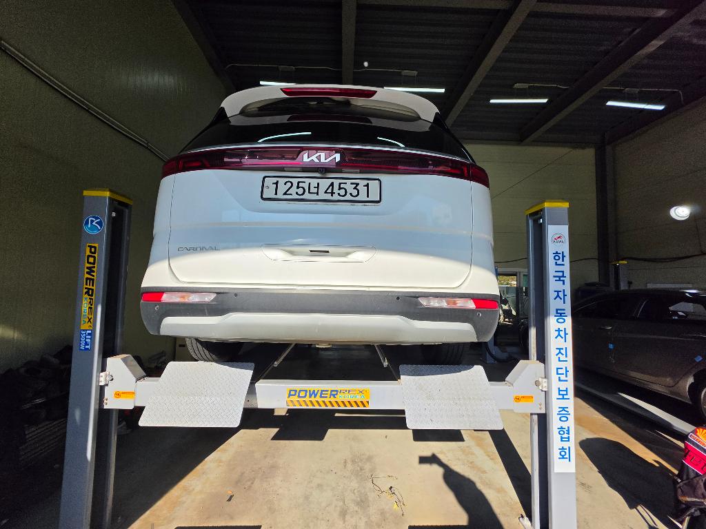 Kia Canival 2023 — inspection photo 2