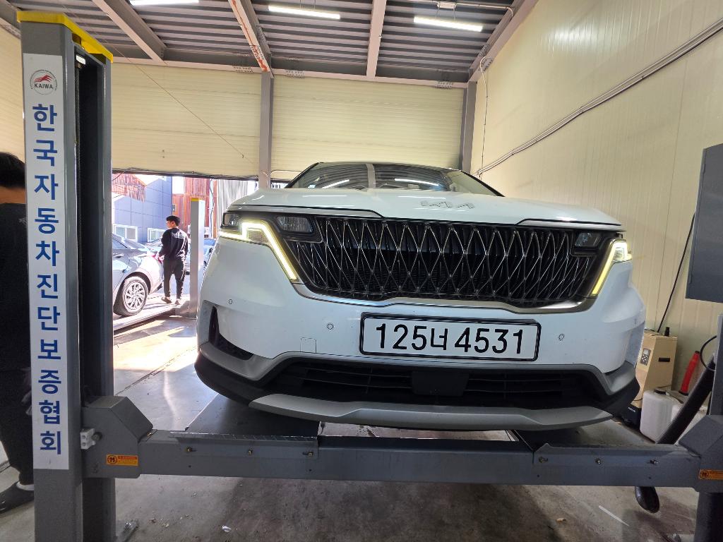 Kia Canival 2023 — inspection photo 1