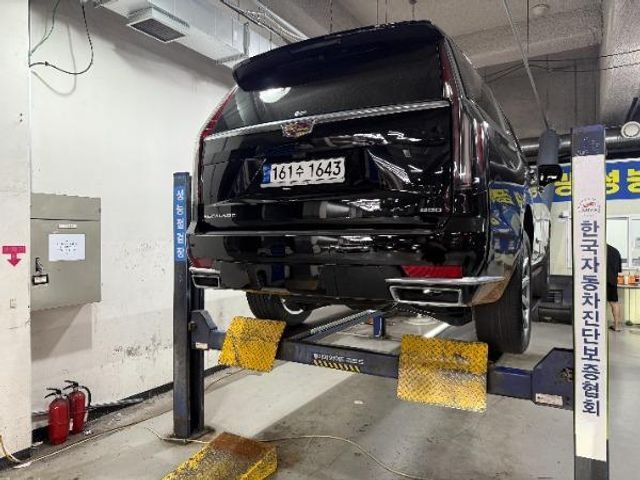Cadillac Escalade 2023 — inspection photo 2