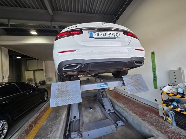 Mercedes-Benz E-Class 2023 — inspection photo 2