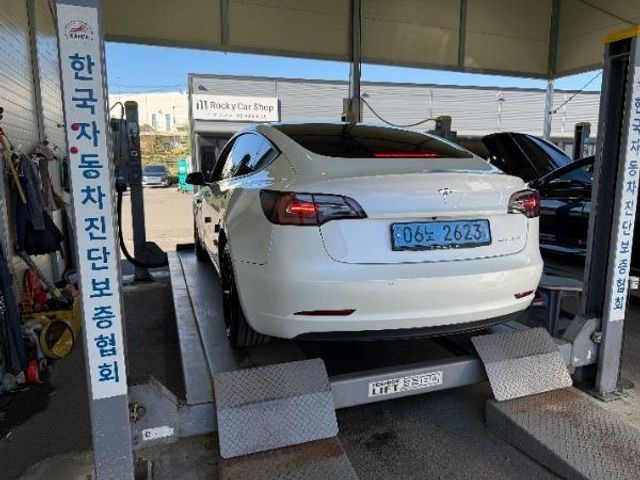 Tesla Model 3 2022 — inspection photo 2