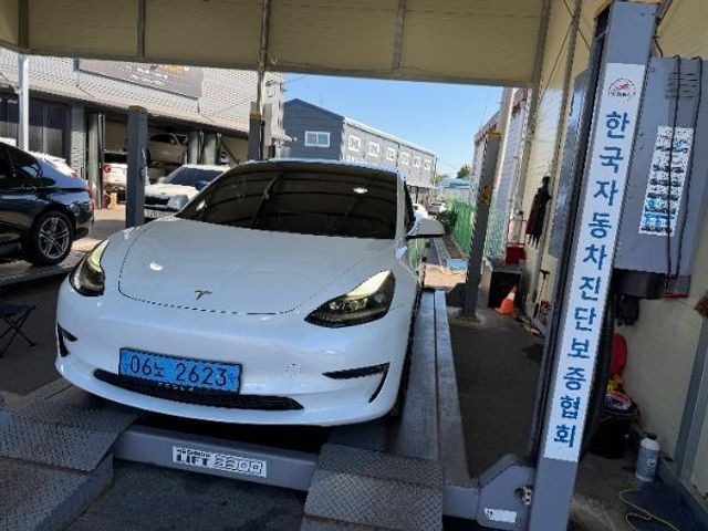 Tesla Model 3 2022 — inspection photo 1