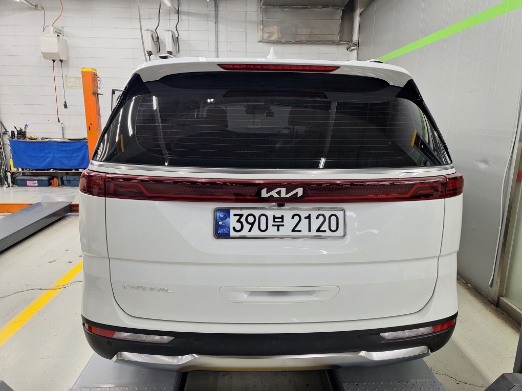 Kia Canival 2023 — inspection photo 2