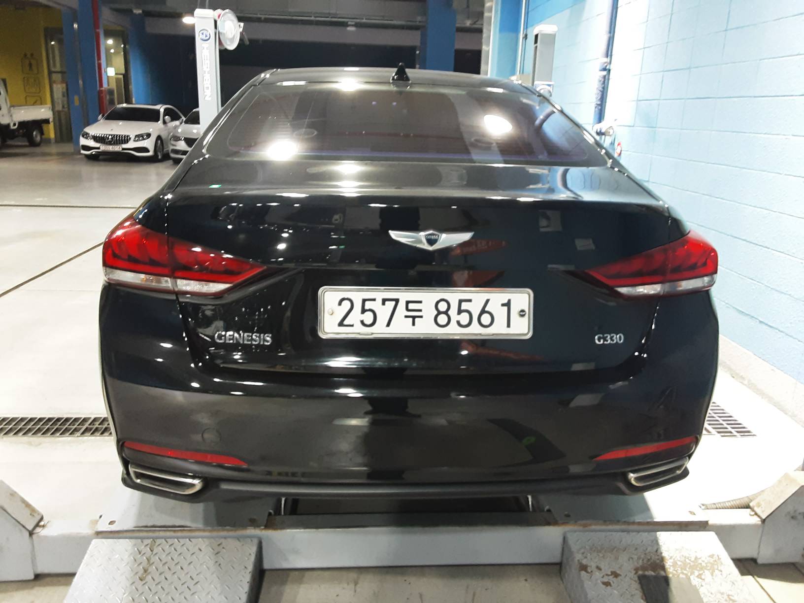 Hyundai Genesis 2016 — inspection photo 2