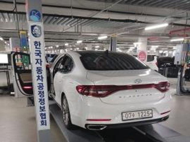 Hyundai Grandeur 2018 — inspection photo 2