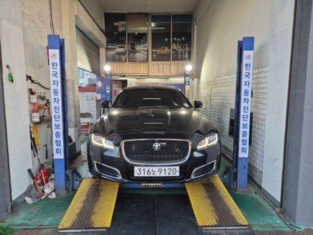 Jaguar XJ 2019 — inspection photo 1