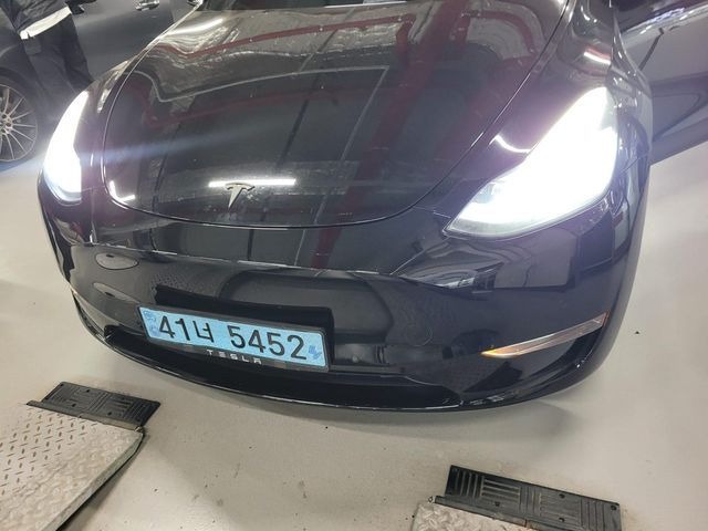 Tesla Model Y 2021 — inspection photo 1