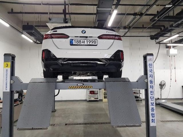 BMW 5-Series 2025 — inspection photo 2