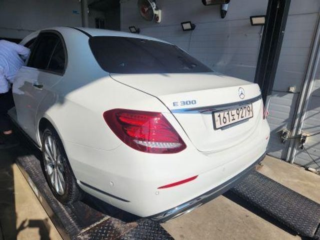 Mercedes-Benz E-Class 2018 — inspection photo 2