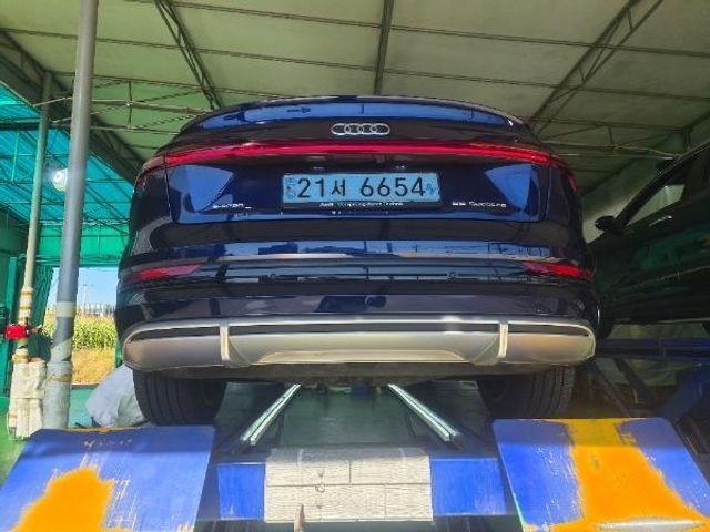 Audi e-tron 2022 — inspection photo 2
