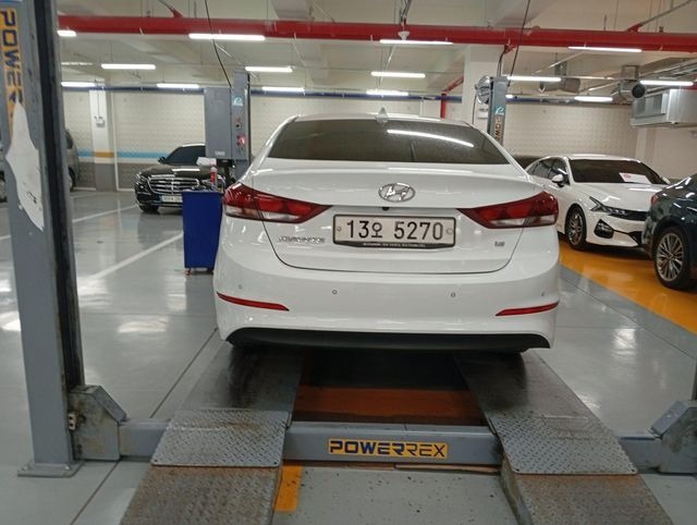 Hyundai AVANTE 2018 — inspection photo 2